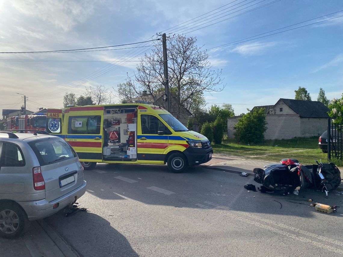 W miejscowości Małocice przy ulicy Prostej doszło do wypadku samochodu osobowego z motocyklem