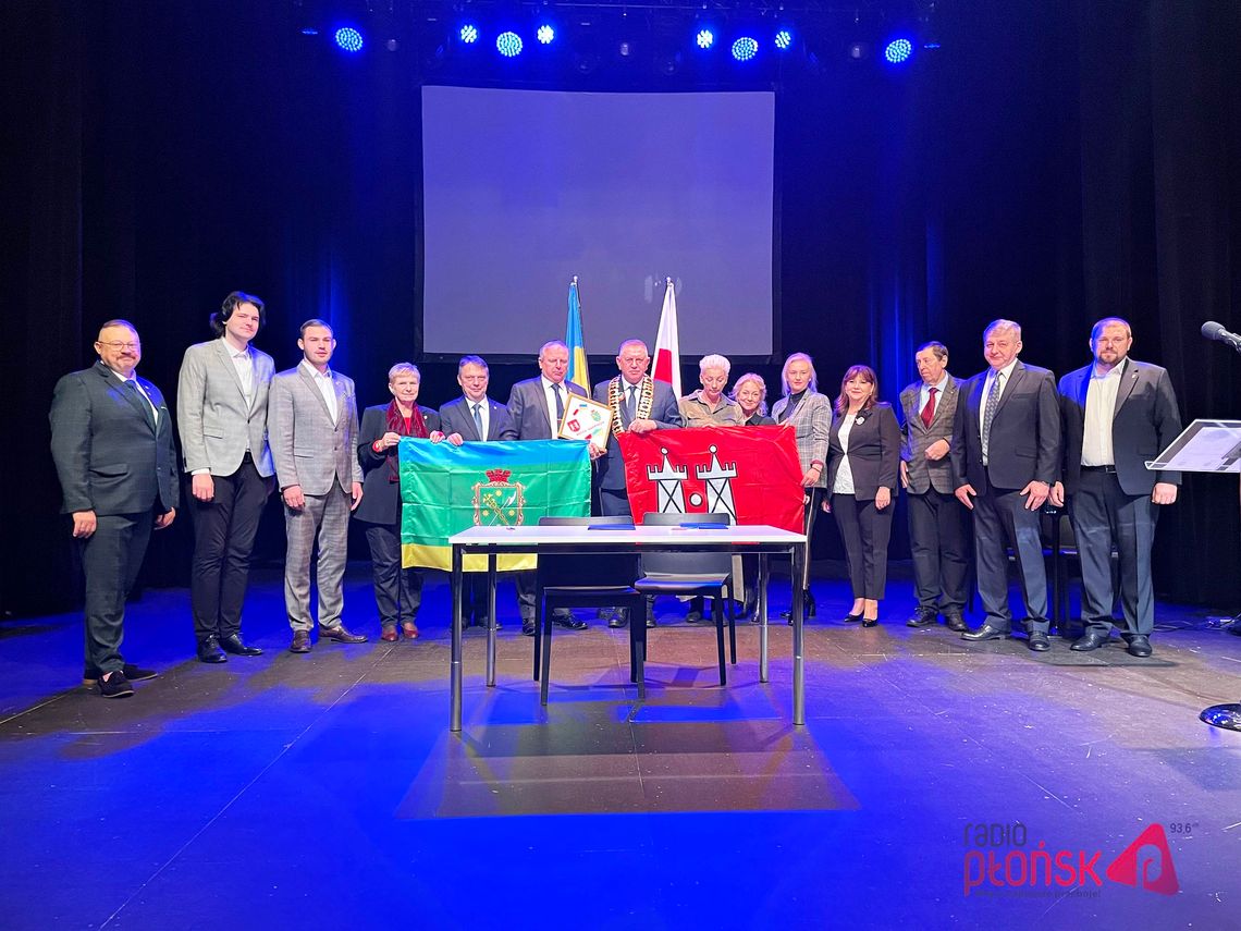 Berdyczów na liście miast partnerskich Płońska. Burmistrzowie podpisali umowę o współpracy