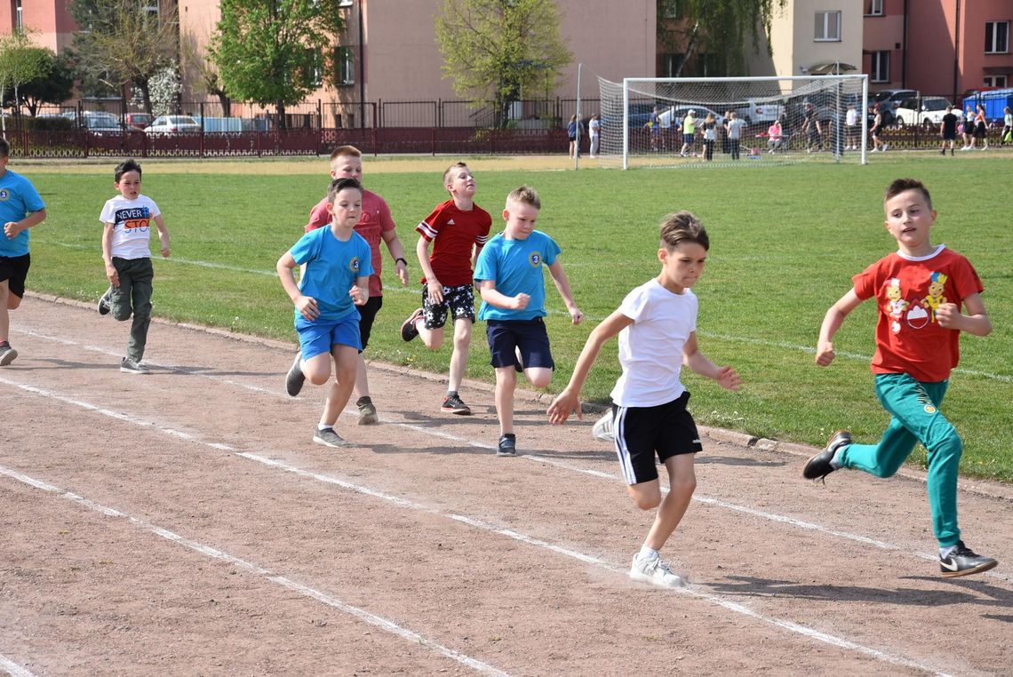 Biegali, skakali, rzucali. Lekkoatletyczne zmagania szkół