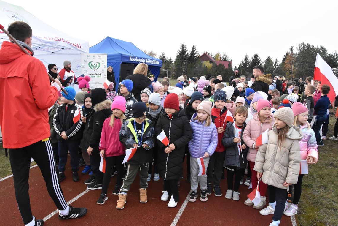 Biegowo-rowerowa forma świętowania niepodległości.