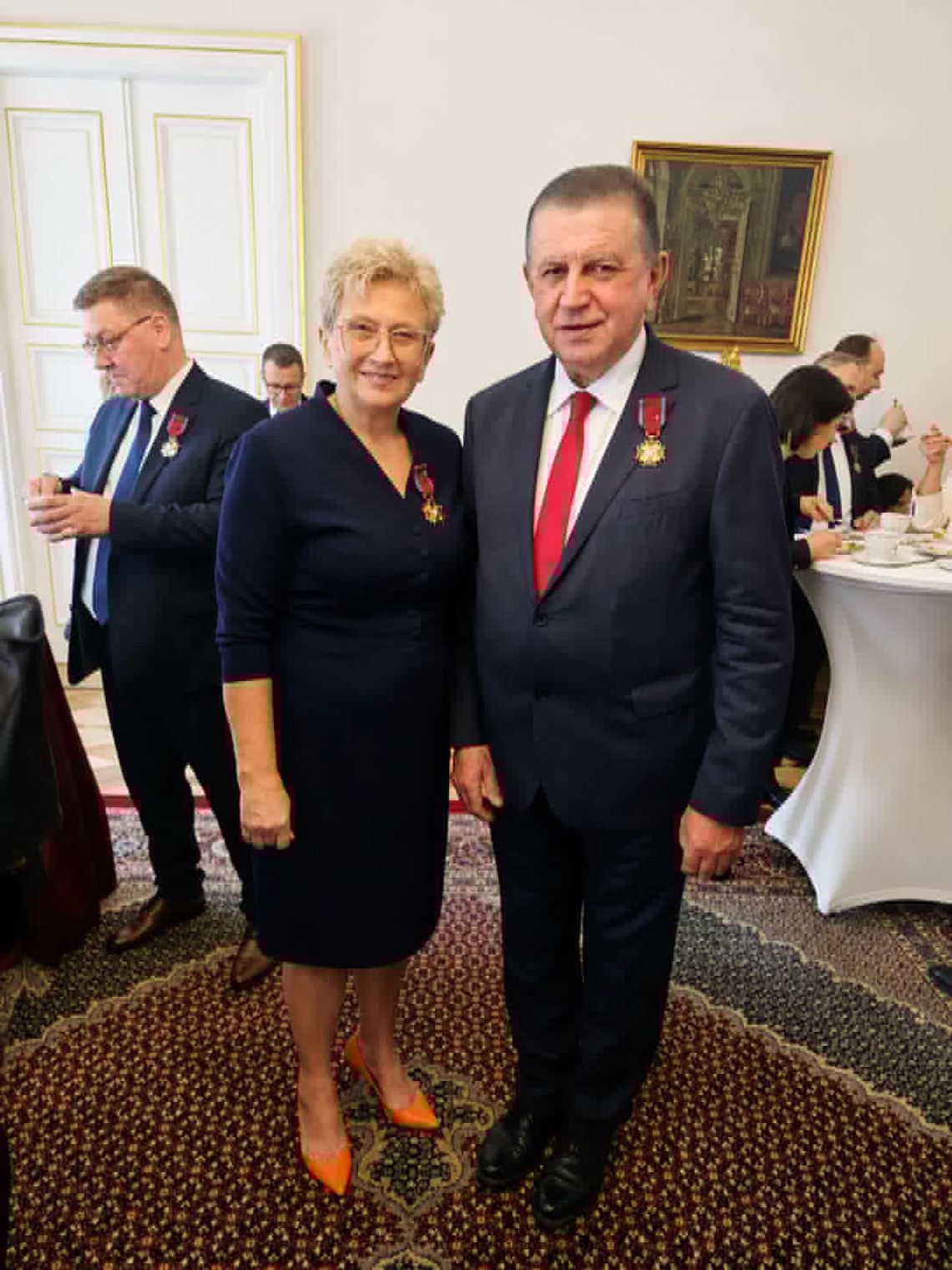 Burmistrz Płońska ze Złotym Krzyżem Zasługi Burmistrz Płońska ze Złotym Krzyżem Zasługi