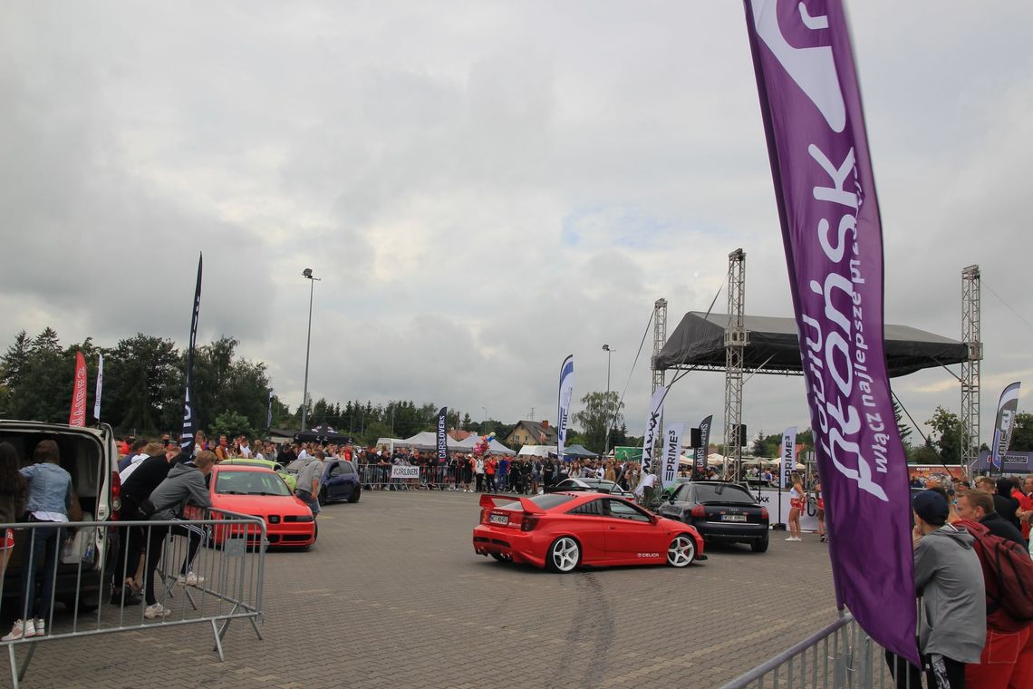 CarsLovers ponownie w Ciechanowie. Motoatrakcje, wyselekcjonowane auta i branżowe stoiska