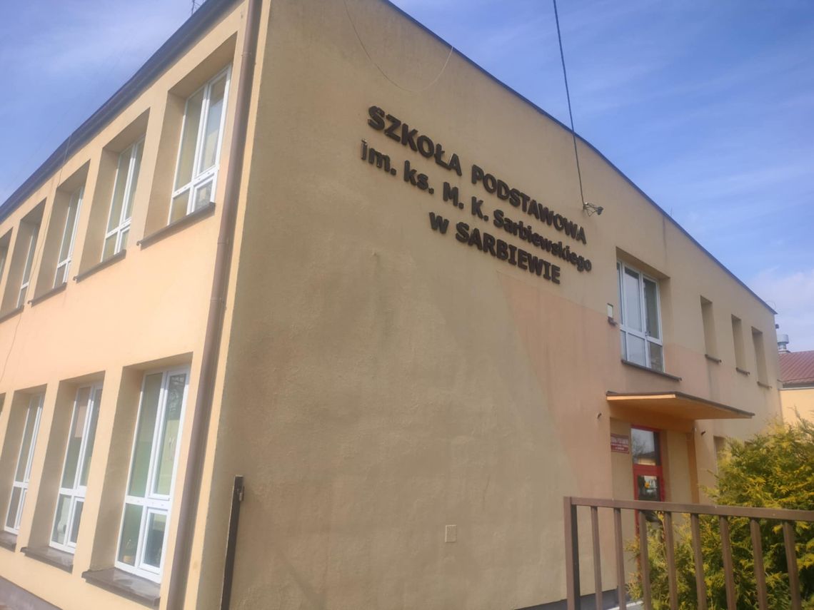 Charytatywny kiermasz ciast dla pogorzelców w Wielki Piątek w Sarbiewie