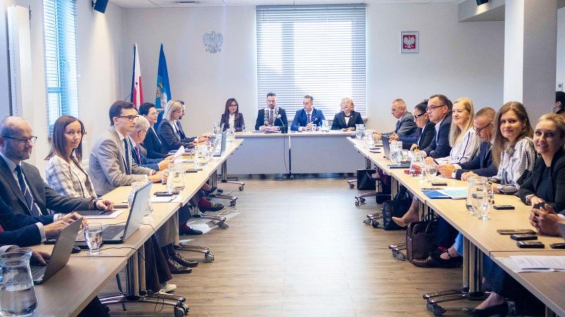 Ciechanów wprowadza nocną „ciszę alkoholową”