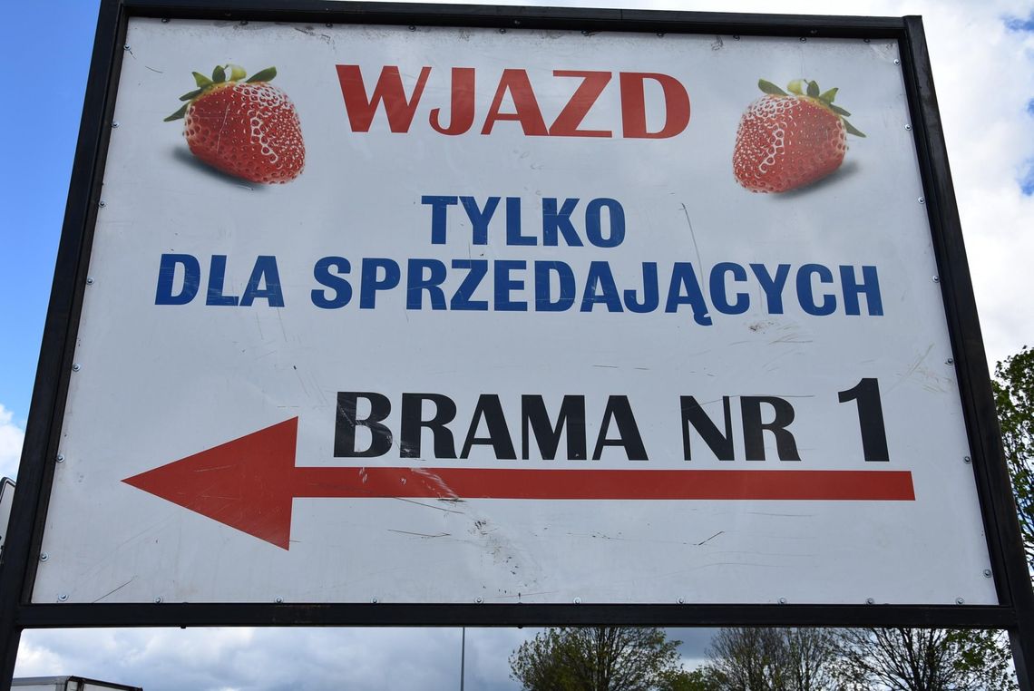 Ciemna strona targowiska: Jeszcze Cię kur.. przetrzymam