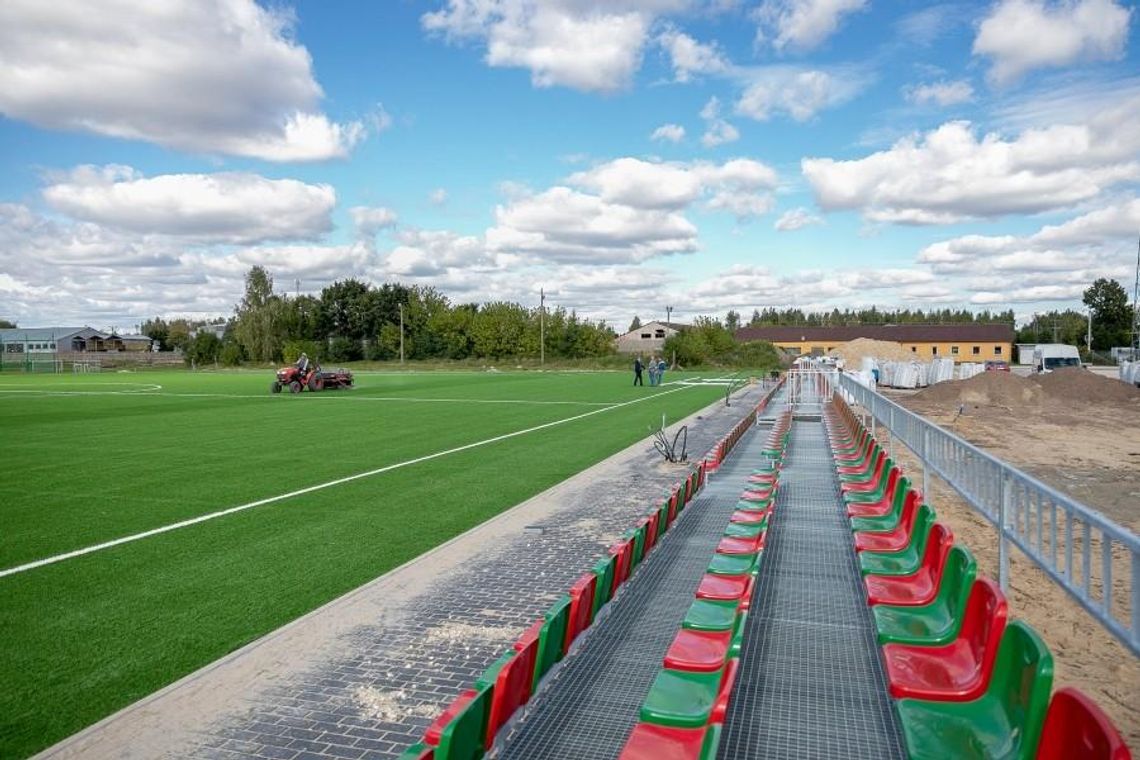 Czeka "Żbik" i mieszkańcy. Kiedy otwarcie stadionu w Nasielsku?