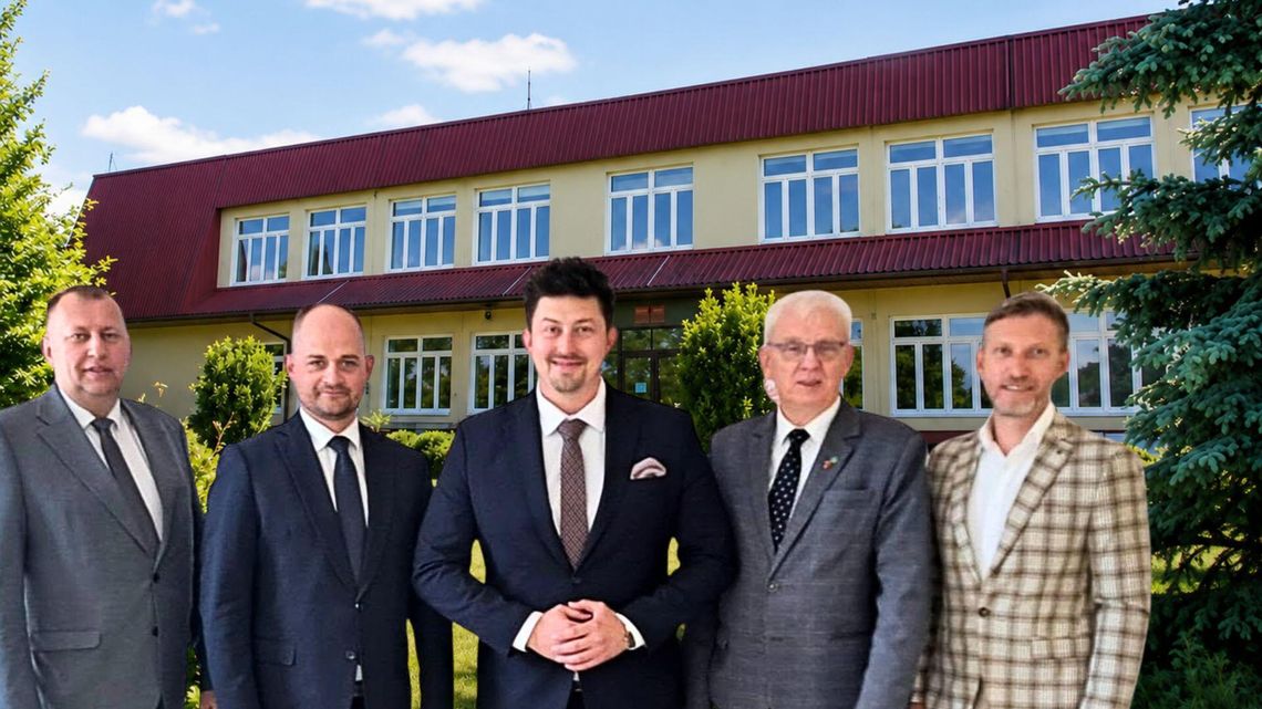 Dlaczego zmieniono dyrektora szkoły w Czerwińsku? Zarząd powiatu wyjaśnia Dlaczego zmieniono dyrektora szkoły w Czerwińsku? Zarząd powiatu wyjaśnia