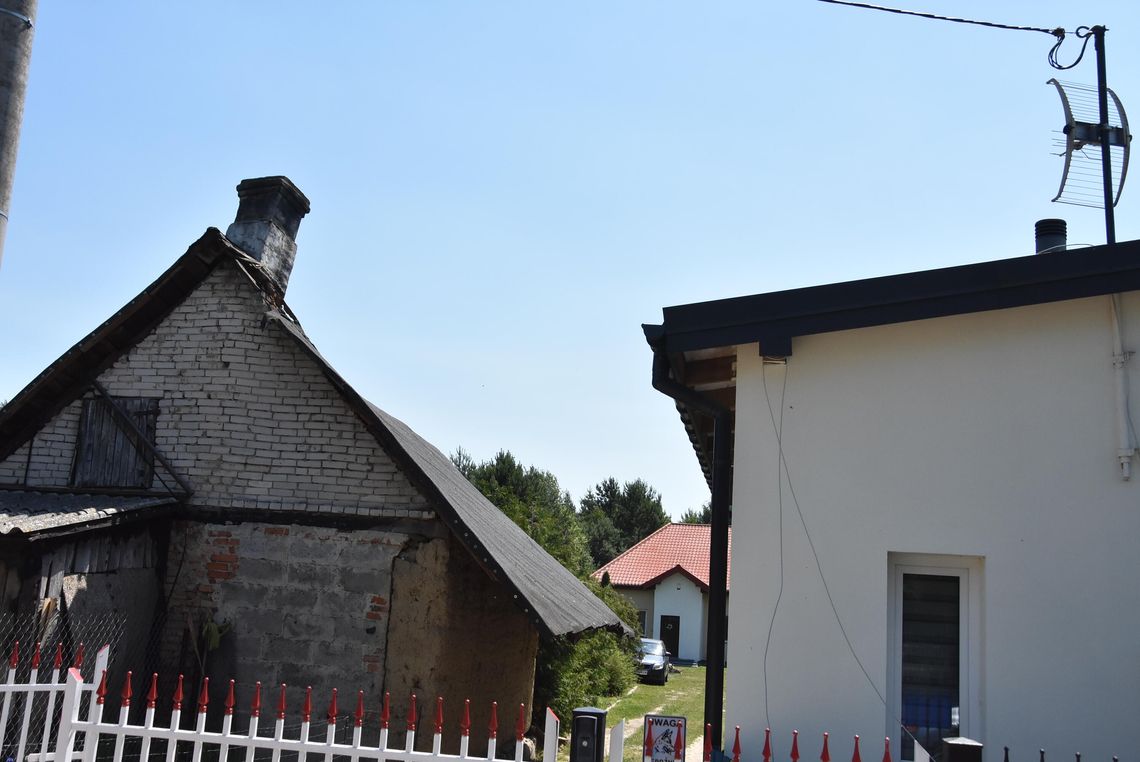 Dom się wali! Sąsiedzi i nadzór mają związane ręce. Czy w Karolinowie dojdzie do tragedii?