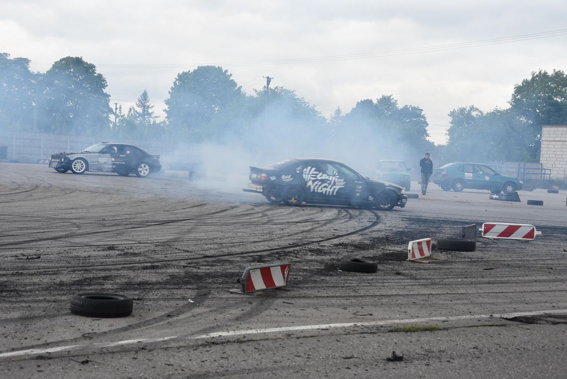 Drifterskie szaleństwo i pomoc dla Topola podczas zlotu w Dzierzążni
