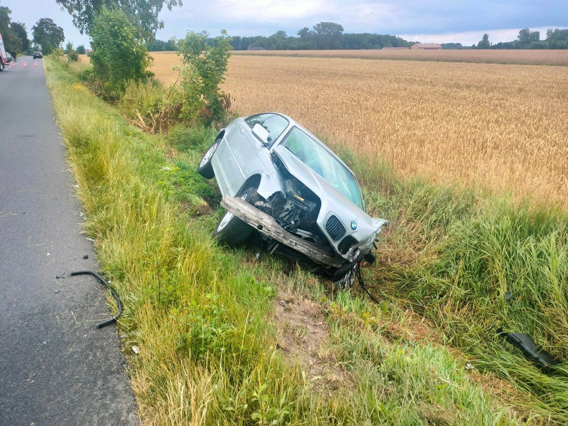 Dwa auta w rowie. Wypadek w Nowej Dzierzążni