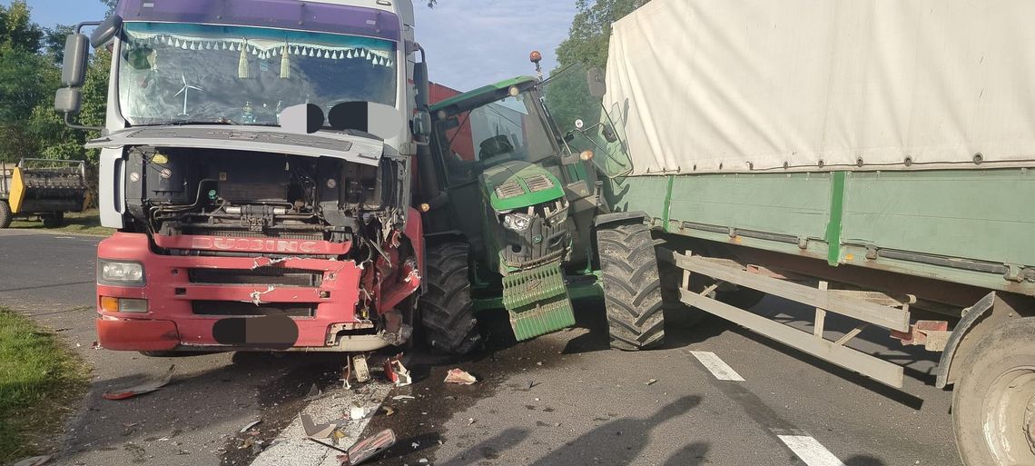 Dwa groźne zdarzenia z udziałem ciągników rolniczych w powiecie płońskim
