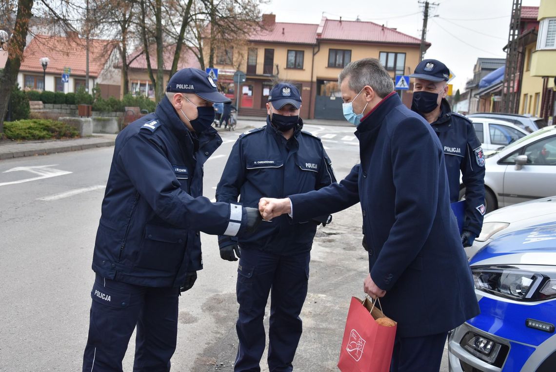 Dwa radiowozy trafiły do policjantów z powiatu płońskiego