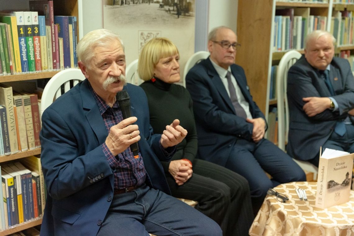 "Dzieje Nasielska" - promocja książki w czytelni biblioteki