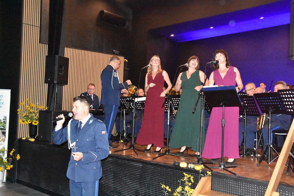 Echo Kobiet i Orkiestra Reprezentacyjna Policji stworzyły niezapomniane show