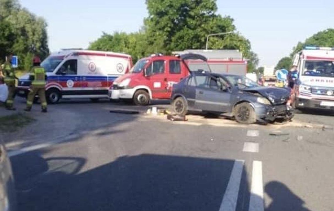 Groźne zderzenie vw i opla na DK10. Znamy szczegóły poniedziałkowego wypadku. 