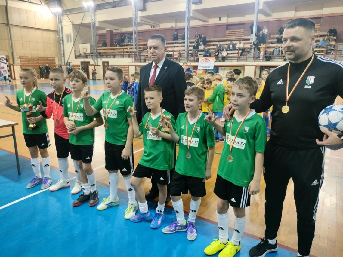 Haratali w Gałę z Mikołajem. Kolejna edycja piłkarskich zmagań dzieci Haratali w Gałę z Mikołajem. Kolejna edycja piłkarskich zmagań dzieci