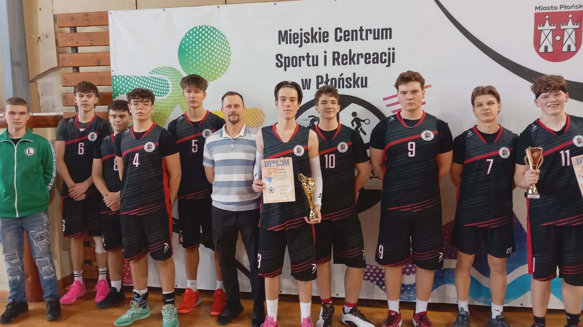 I LO koszykarskim mistrzem Płońska