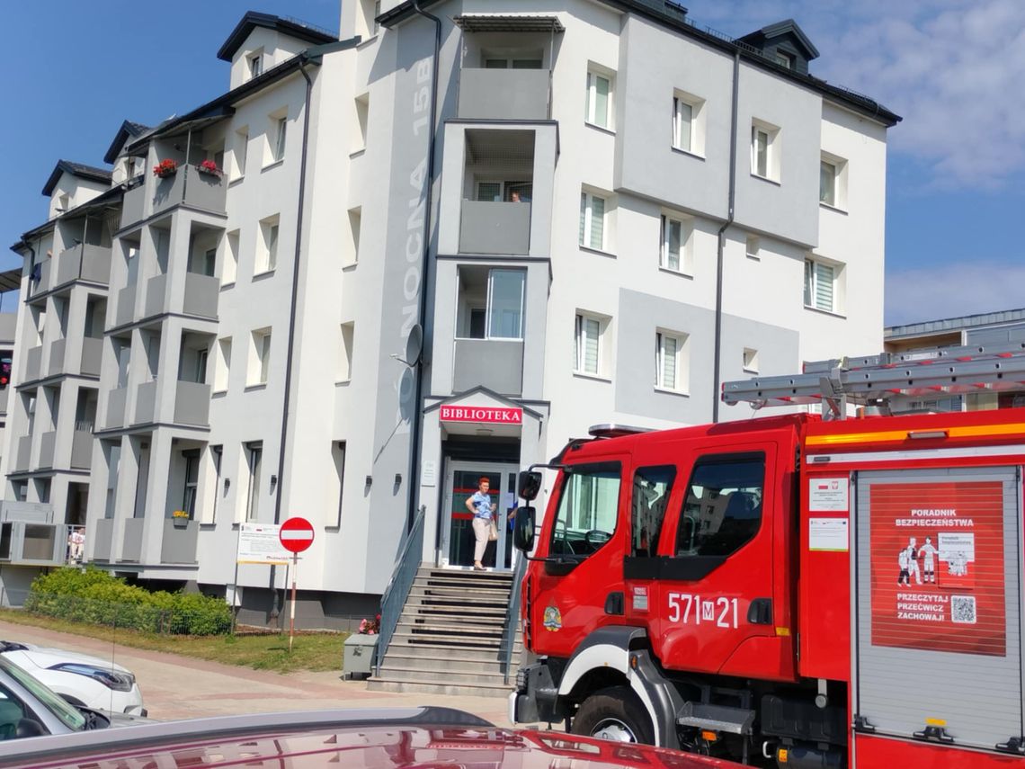 Interwencja służb w płońskiej bibliotece związana z alarmem bombowym