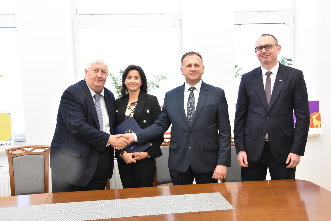 Jest umowa. Przebudowę szkoły w Siedlinie czas zacząć