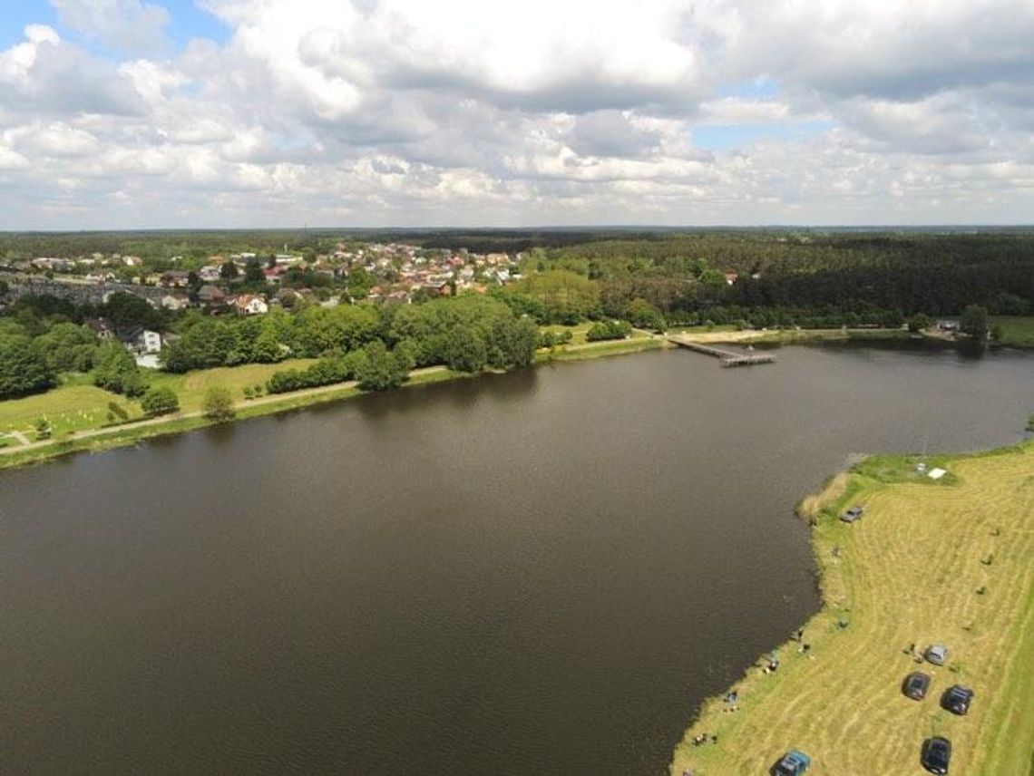 Kąpielisko  w Nowym Mieście zamknięte. Zakwitły sinice