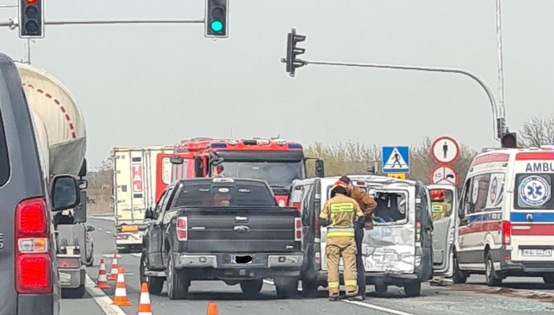 Karambol na ''siódemce''. Utrudnienia na wysokości Kroczewa