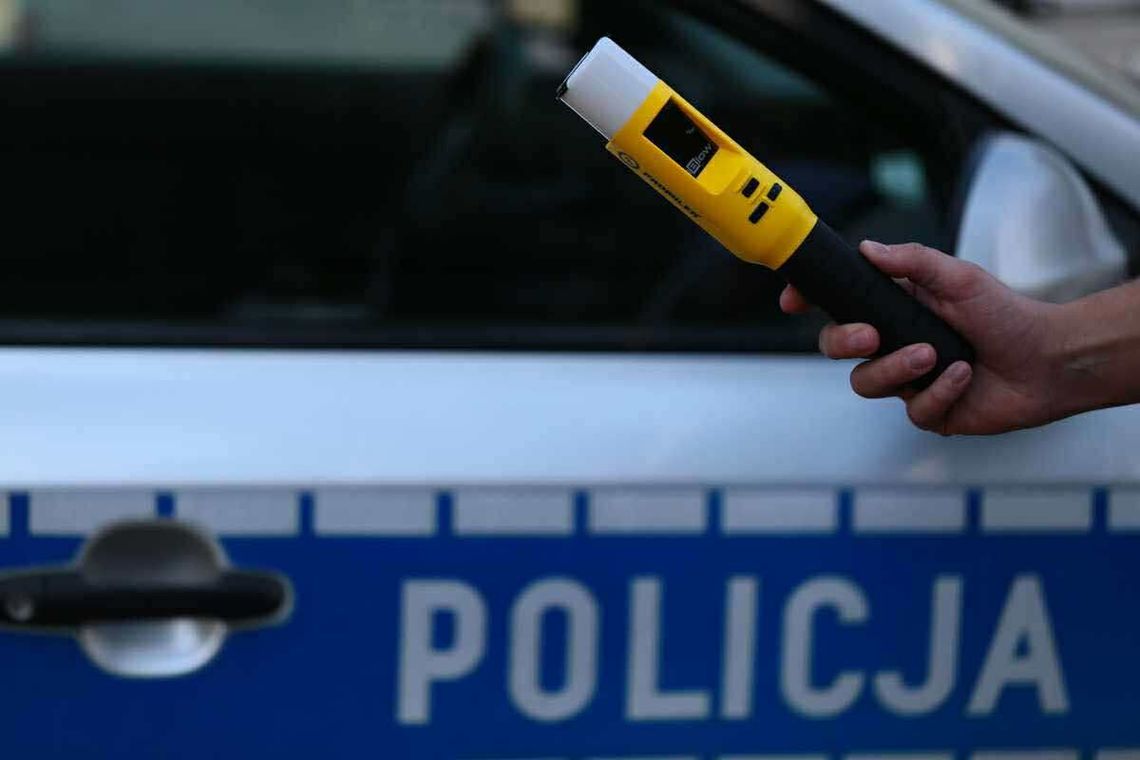 Kolejni nieodpowiedzialni kierowcy zatrzymani przez płońskich policjantów