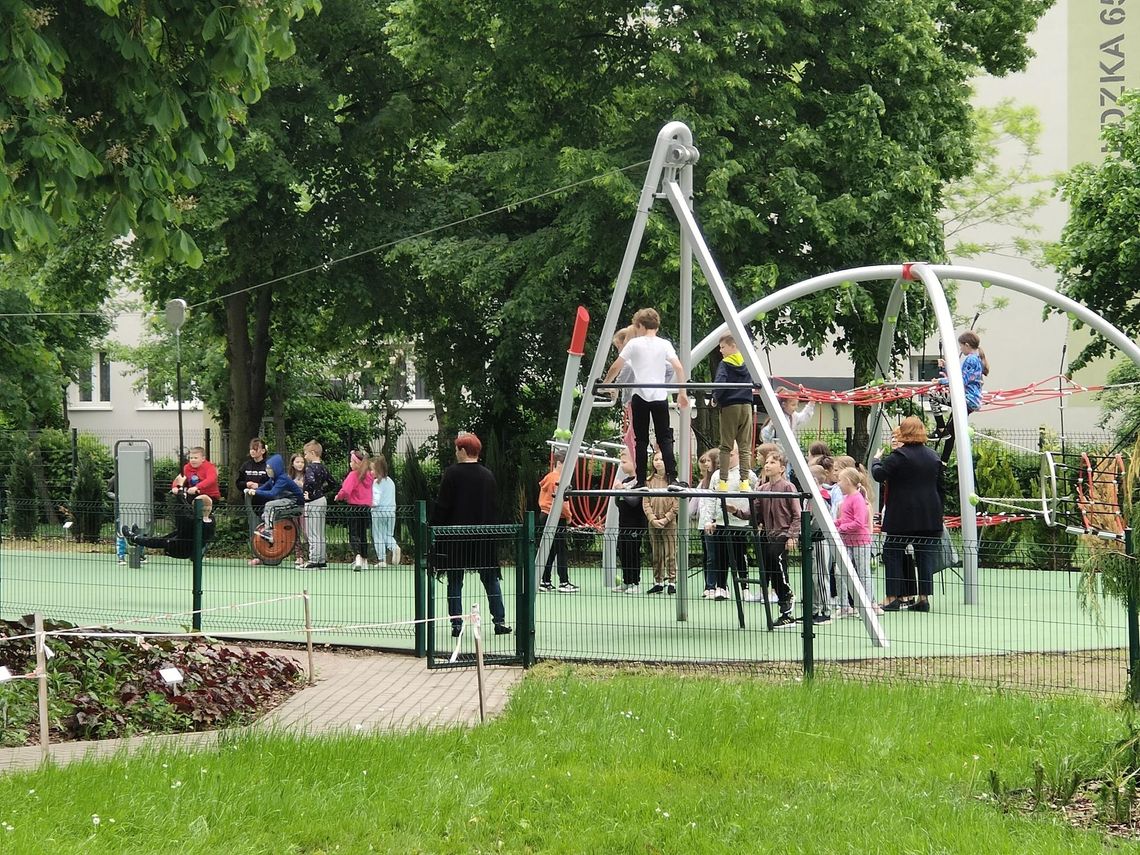 Kolejny plac zabaw powstał w Płońsku Kolejny plac zabaw powstał w Płońsku