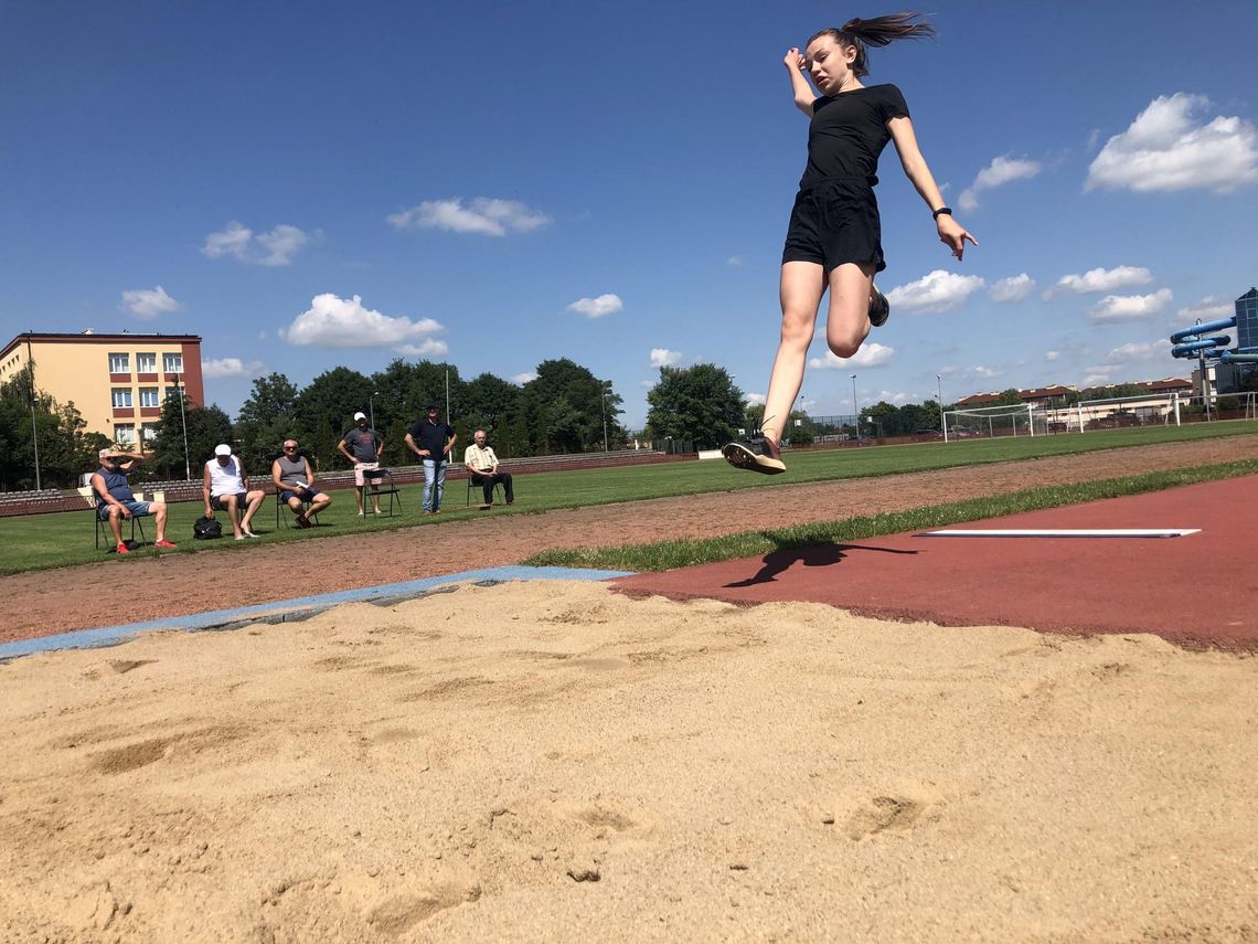 Lekkoatletyczne przedpołudnie na płońskim stadionie