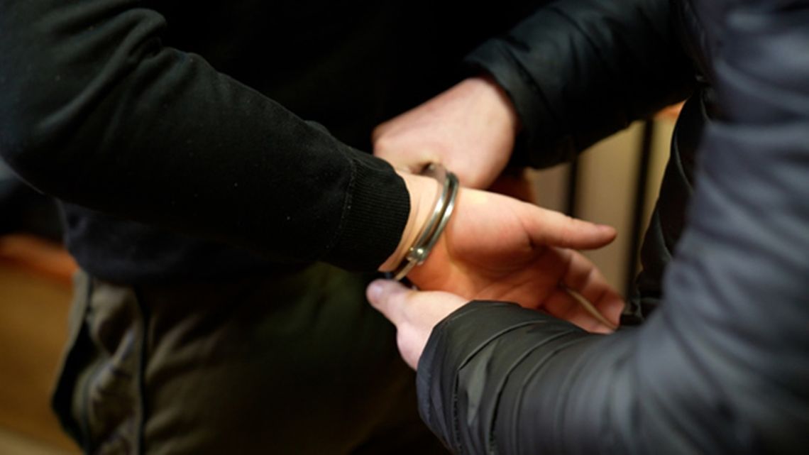 Marihuana w majtkach i w koszu na śmieci. Dwóch 20-latków z narkotykowymi zarzutami