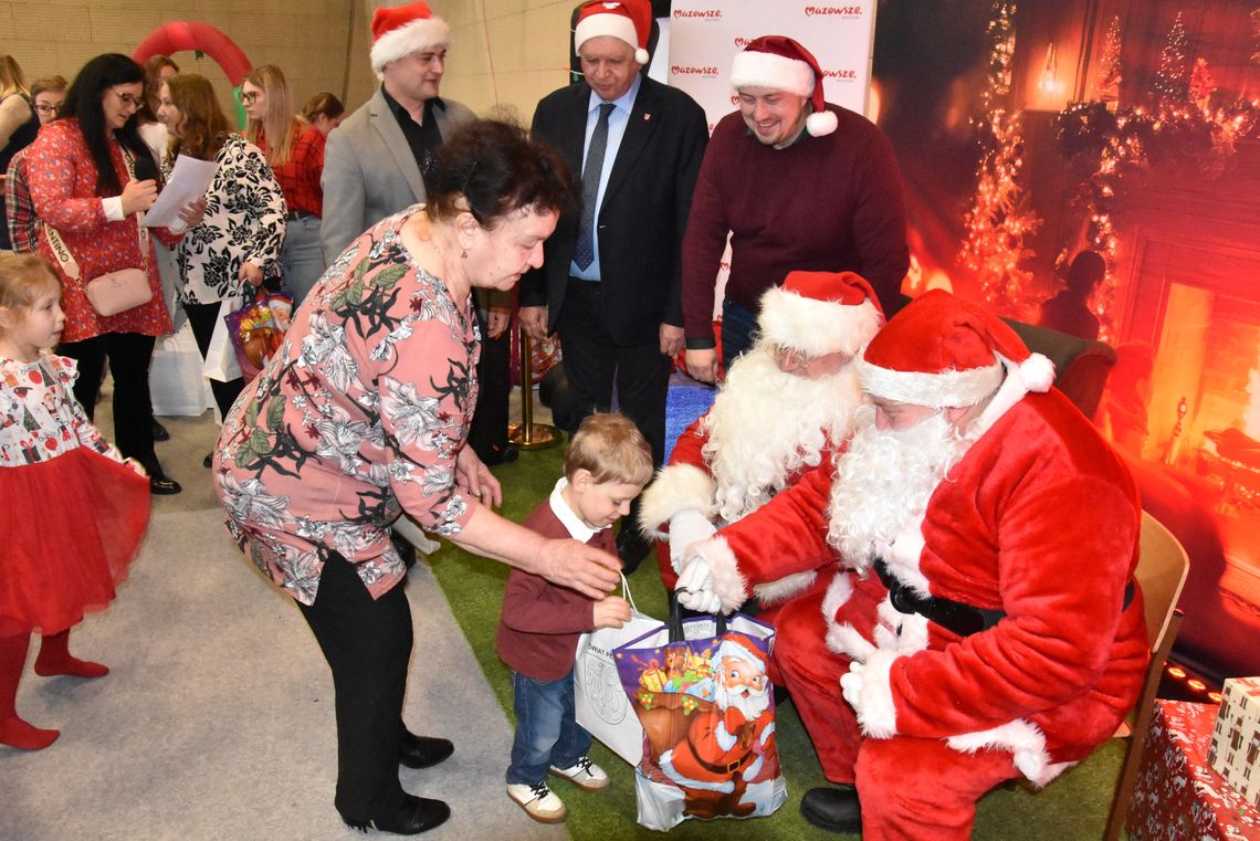 Mikołajkowe spotkanie dla rodzin zastępczych Mikołajkowe spotkanie dla rodzin zastępczych