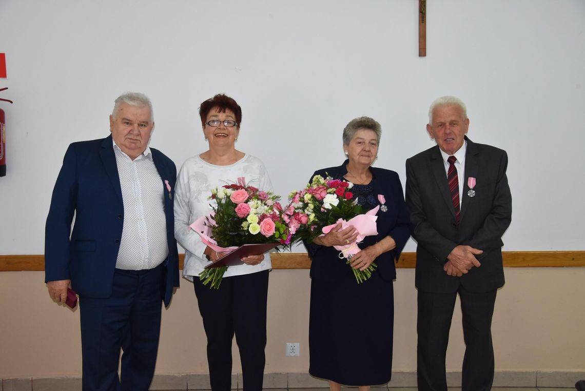 Miłość jedno ma imię Miłość jedno ma imię