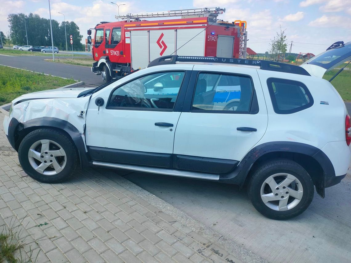 Niepełnoletni z Niemiec zderzyli się z wozem straży pożarnej i uciekali krajową siódemką