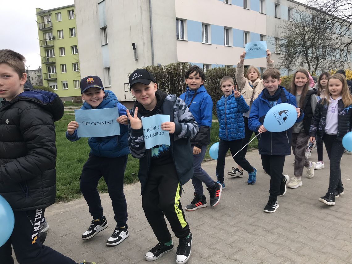 Niebiesko-różowy marsz (i nie tylko) na Dzień Świadomości Autyzmu w Płońsku