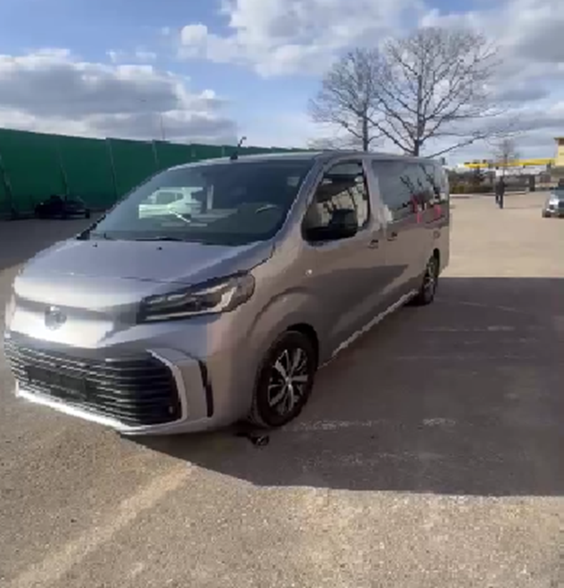 Nowe auto do przewozu osób niepełnosprawnych w gminie Załuski