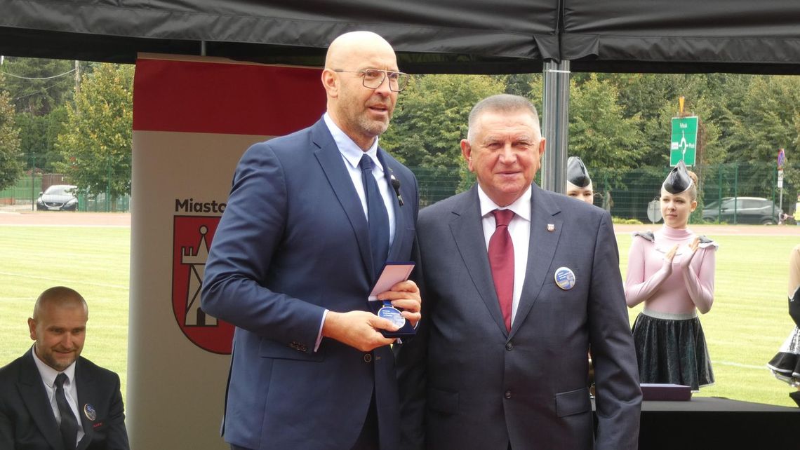 Nowy rozdział dla sportu w Płońsku! Oficjalne otwarcie stadionu miejskiego Nowy rozdział dla sportu w Płońsku! Oficjalne otwarcie stadionu miejskiego