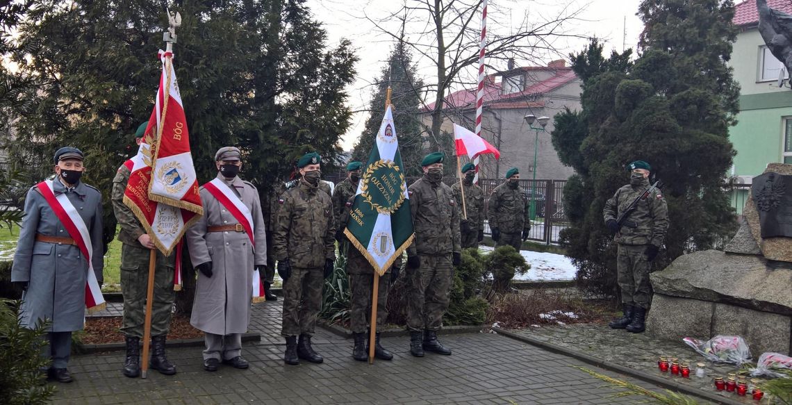 Oddali hołd powstańcom styczniowym przy Pomniku Miejsca Pamięci Narodowej 