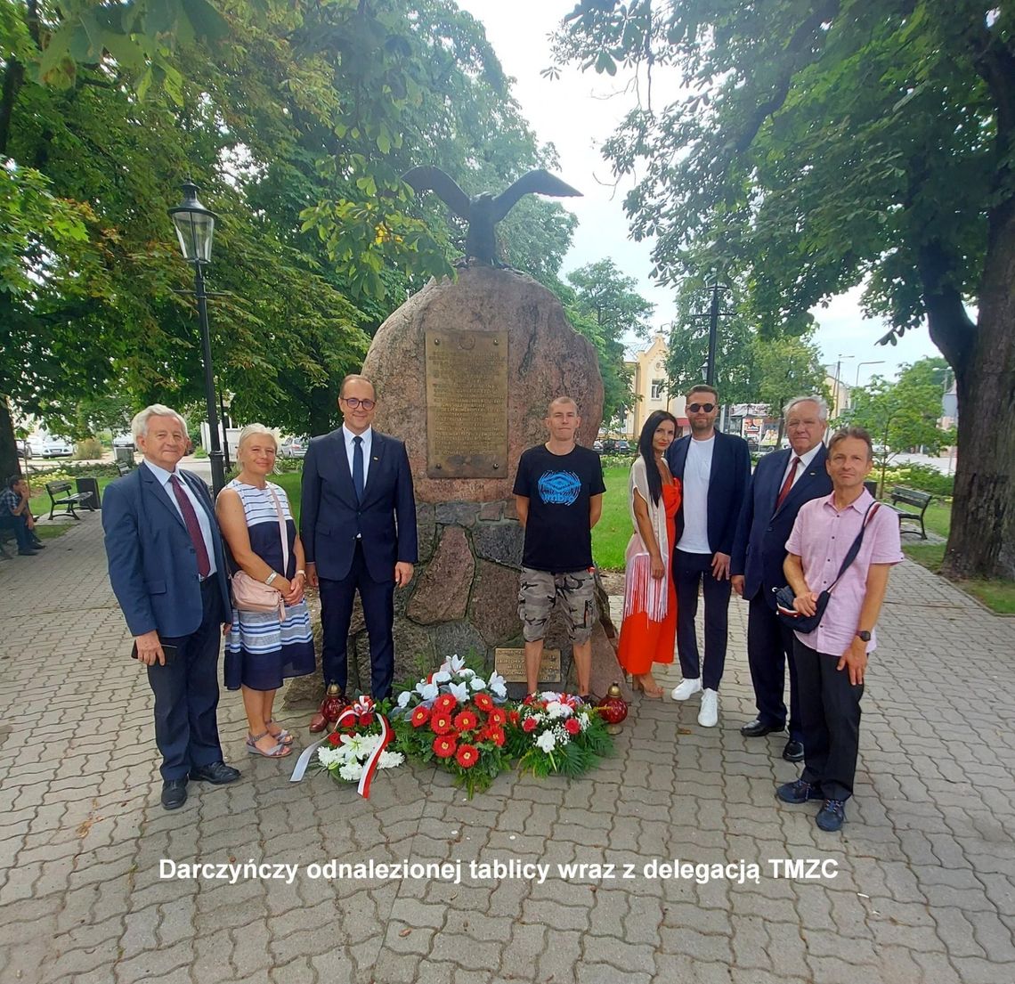 Odnaleziona po 82 latach tablica poświęcona żołnierzom Polskiej Organizacji Wojskowej wraca na swoje miejsce w Ciechanowie Odnaleziona po 82 latach tablica poświęcona żołnierzom Polskiej Organizacji Wojskowej wraca na swoje miejsce w Ciechanowie