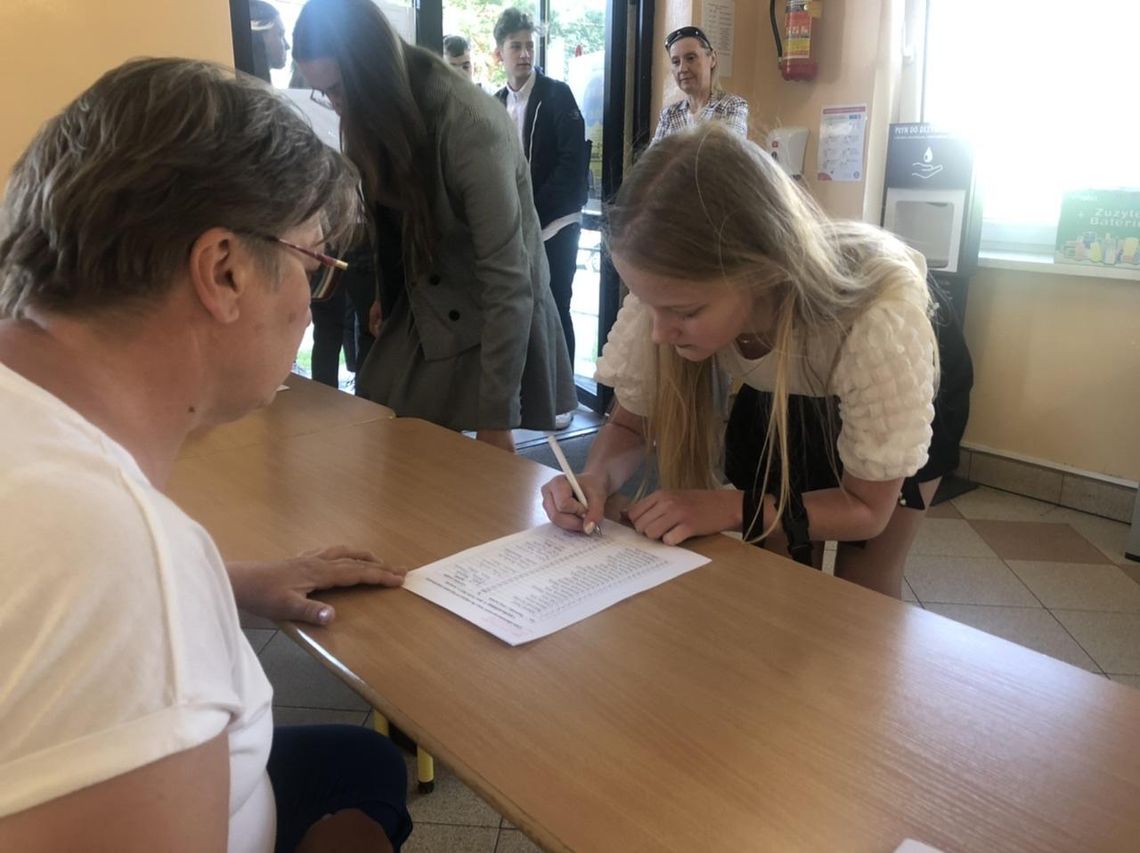 Ósmoklasiści poznali wyniki egzaminu. Która szkoła wypadła najlepiej?