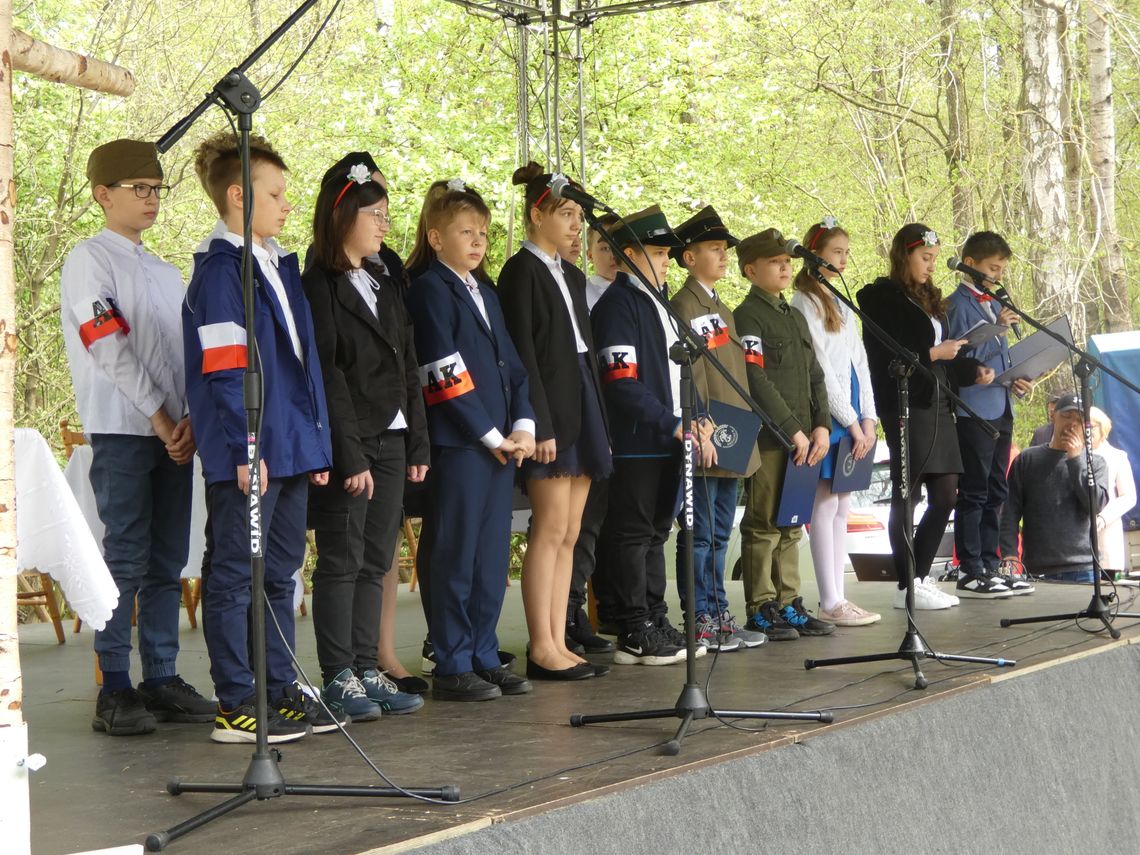 Pamiętali o zbrodni sprzed lat. W ościsłowskim lesie zginęli niepełnosprawni i chorzy psychicznie