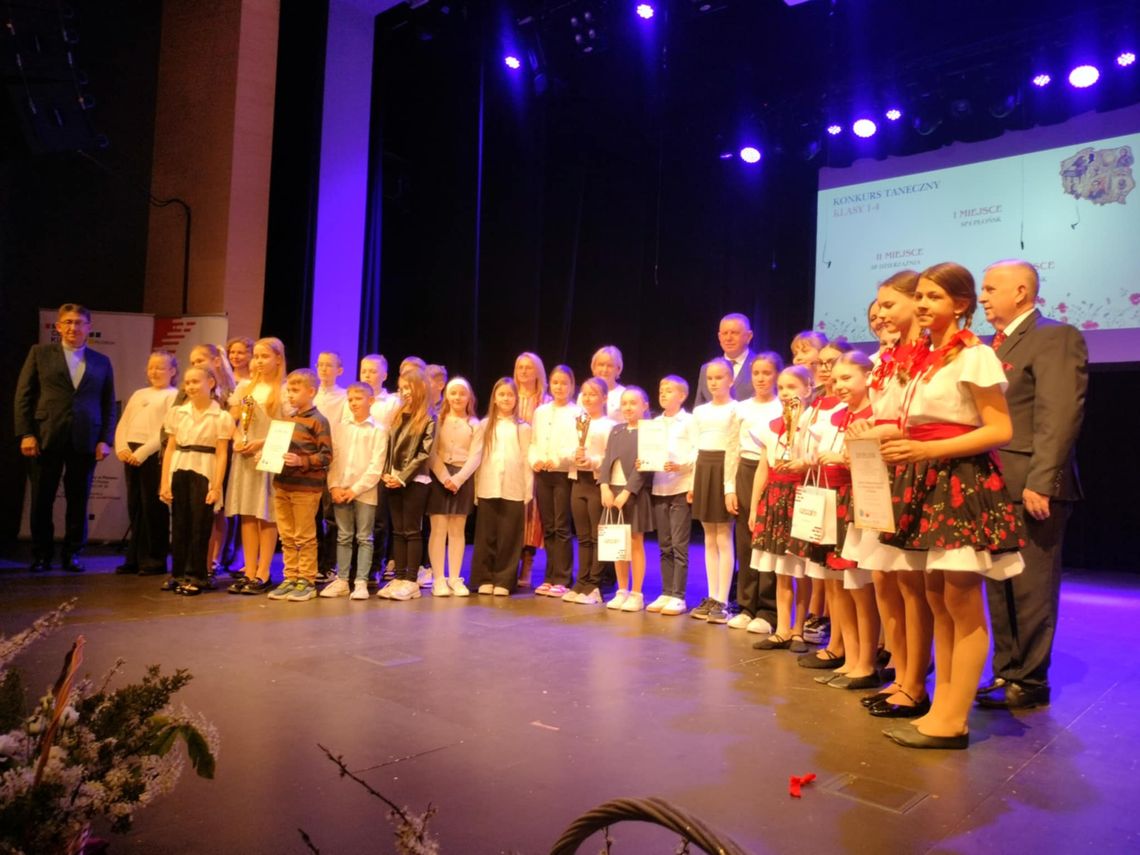 Piękny jubileusz konkursu Bóg-Honor-Ojczyzna. Szkoła Podstawowa w Płońsku 4 wyróżniła laureatów