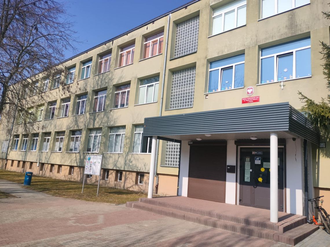 Pierwszy krok pod budowę hali sportowej przy SP4 w Płońsku zrobiony