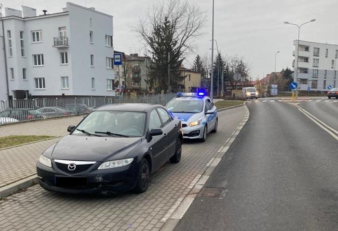 Pijana uderzyła w latarnię 