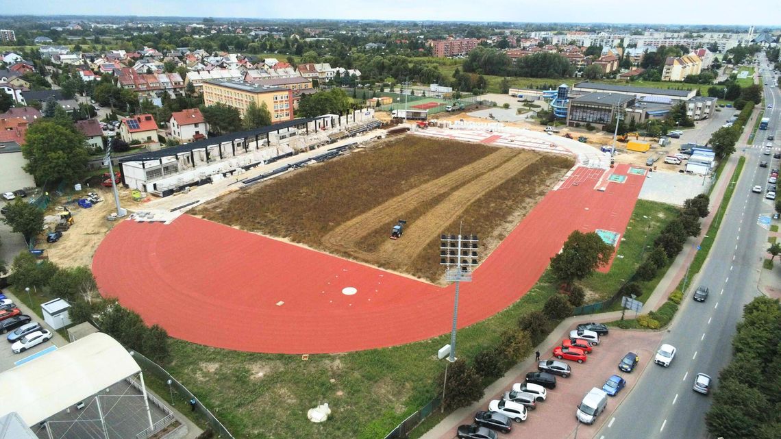 Płońscy radni zwiększyli budżet na budowę stadionu o prawie 2 mln zł