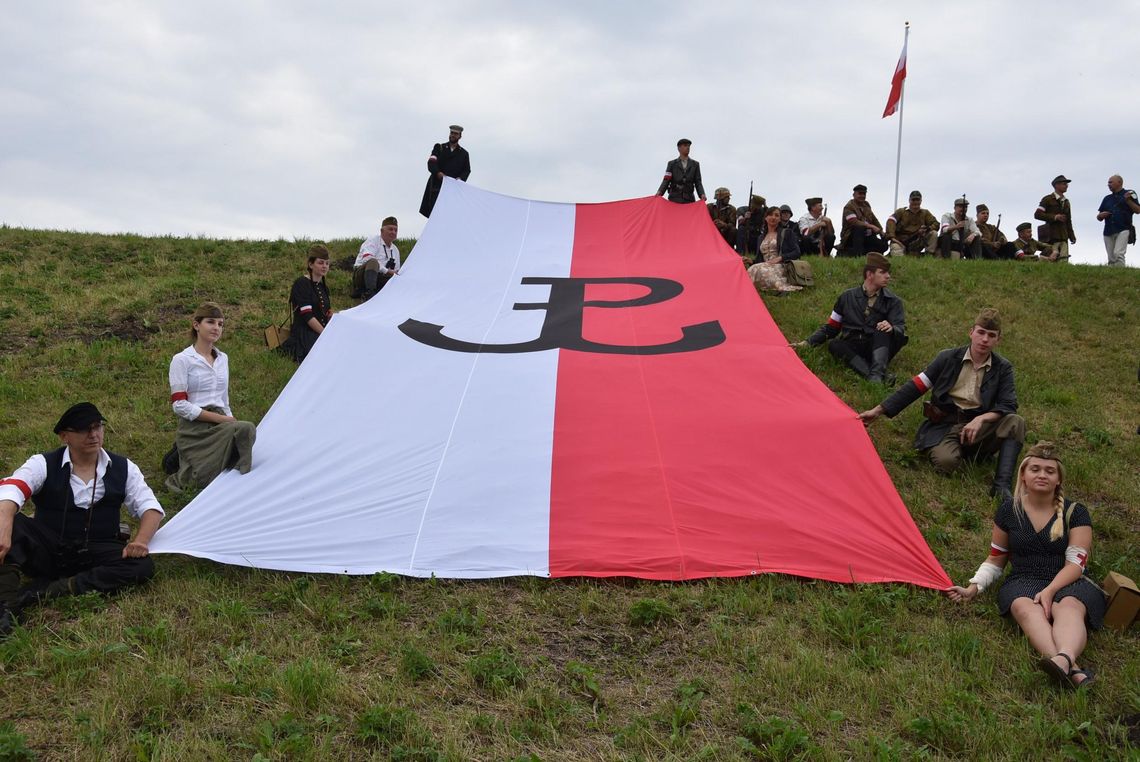 Płońsk pokłonił się bohaterom Płońsk pokłonił się bohaterom