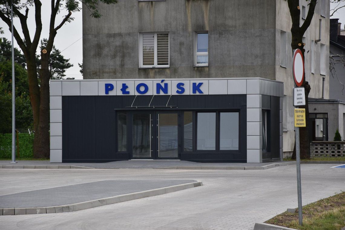 Poczekalnia PKS przy ul. Warszawskiej otwarta Poczekalnia PKS przy ul. Warszawskiej otwarta