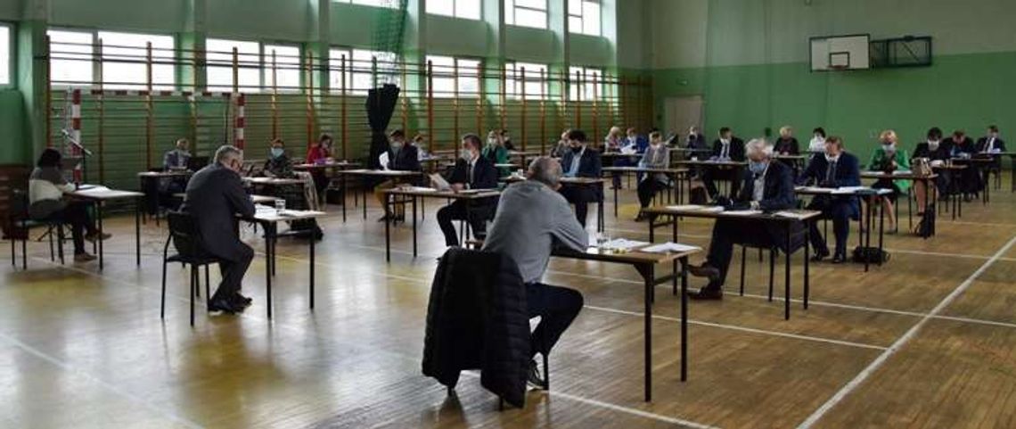 Podwyżki czekają na radnych powiatowych Podwyżki czekają na radnych powiatowych