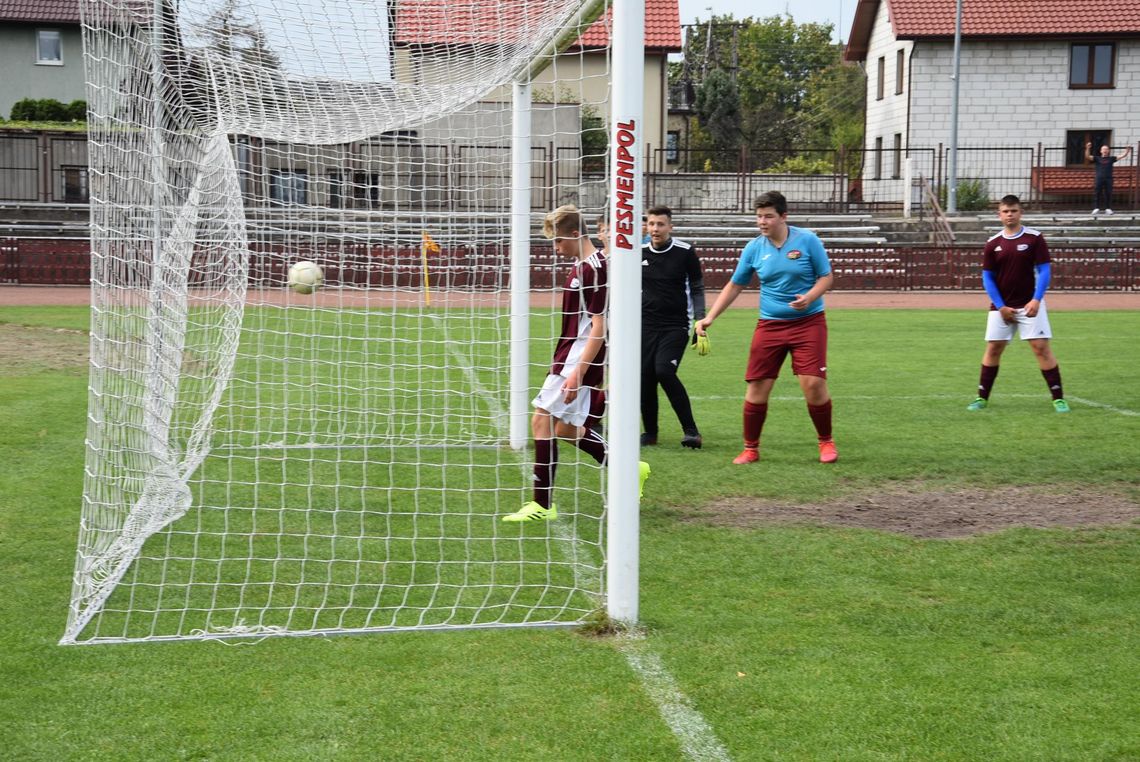 Podział punktów w juniorskich derbach