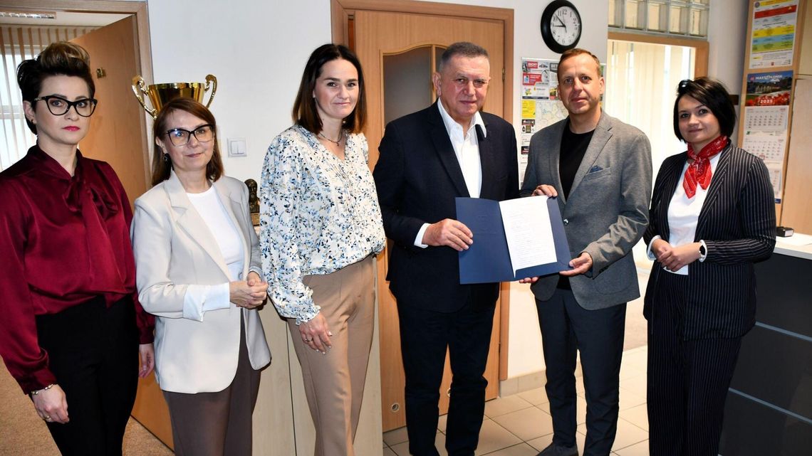 Pomoc płońskiemu szpitalowi. Ratusz przekazał 50 tys. zł