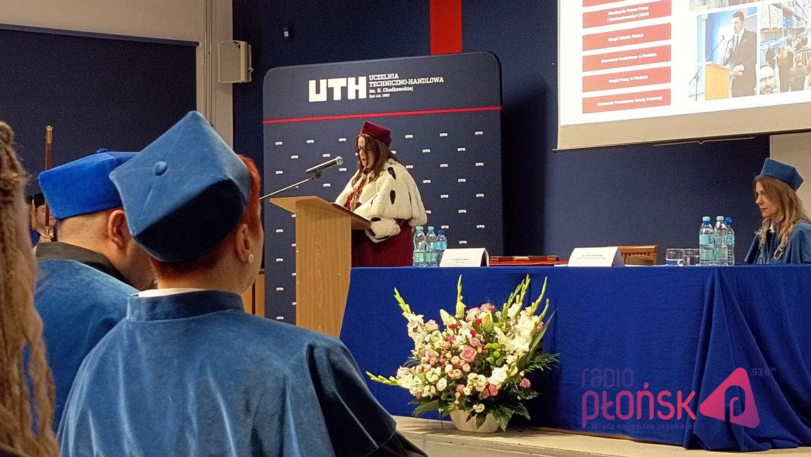 Ponad stu nowych studentów w Płońsku. UTH zainaugurowała rok akademicki Ponad stu nowych studentów w Płońsku. UTH zainaugurowała rok akademicki