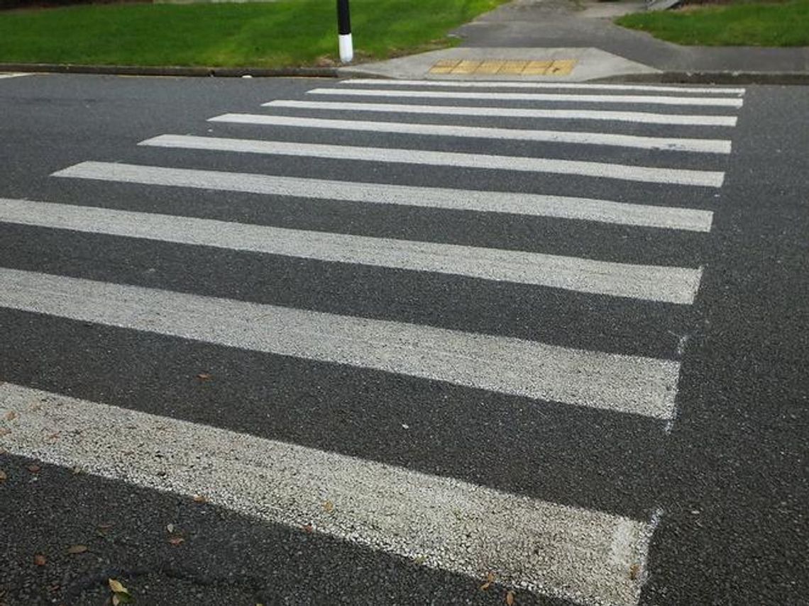 Potrącenie dziecka na pasach. Sprawca uciekł z miejsca zdarzenia 